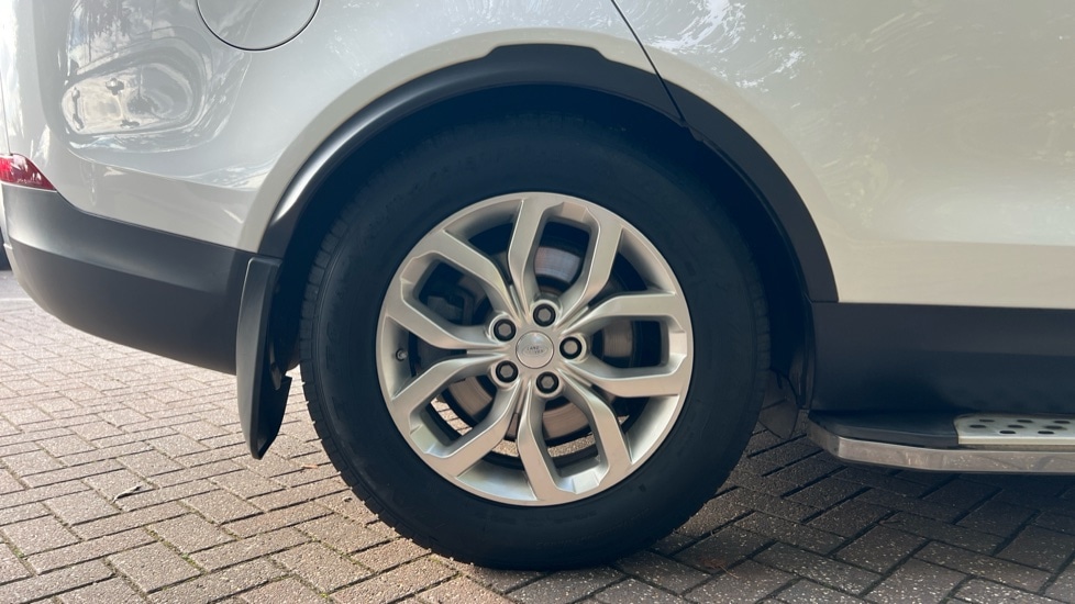 Used Land Rover Discovery 2017 for sale - 76415267: Photo 31