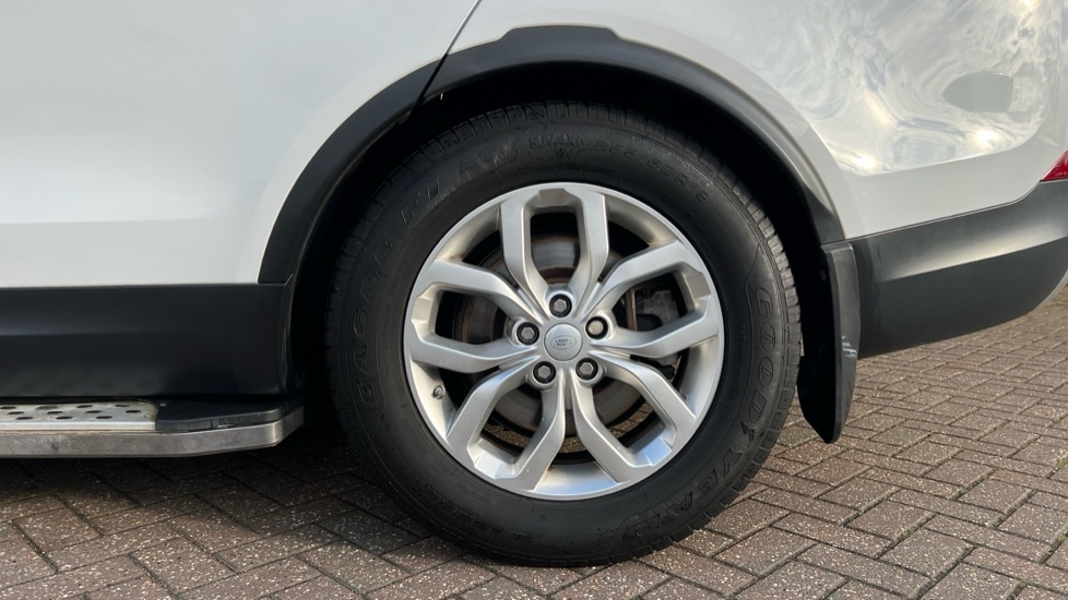 Used Land Rover Discovery 2017 for sale - 76415267: Photo 33