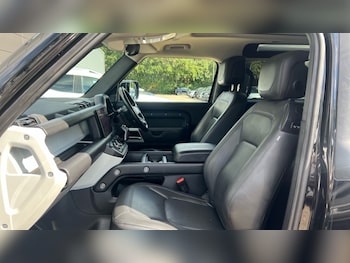 Used Land Rover Defender 2022 for sale - 76124677: Photo