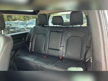 Used Land Rover Defender 2022 for sale - 76124677: Photo