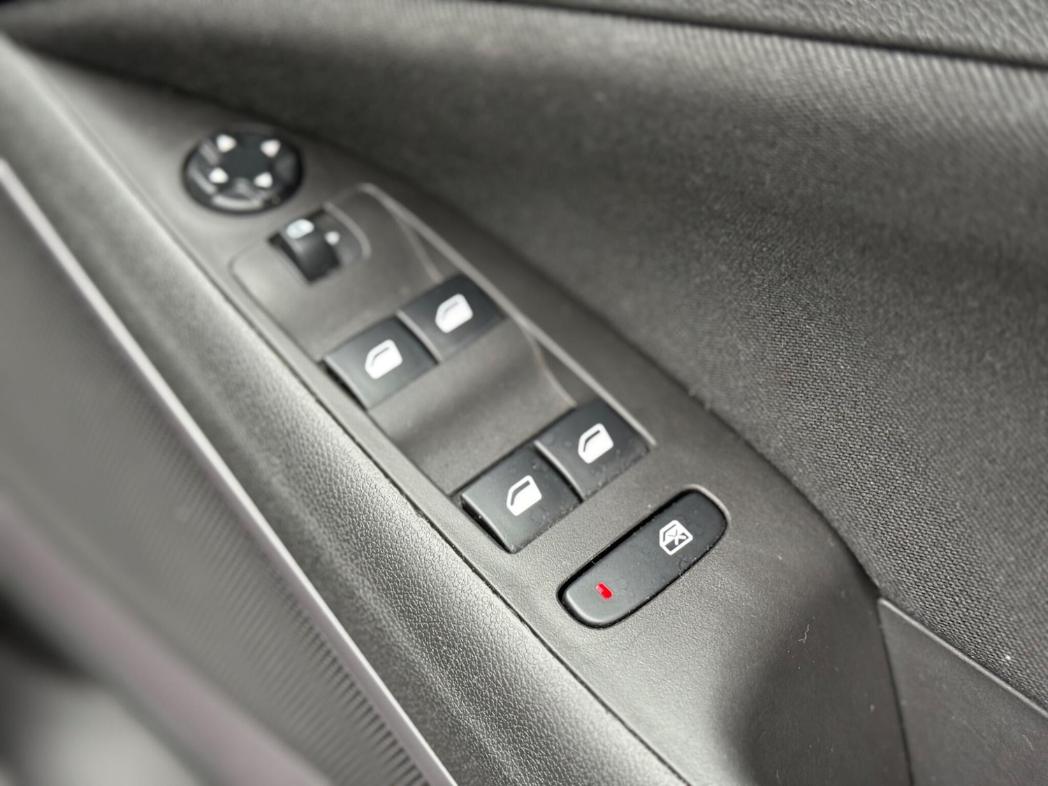 Used Vauxhall Crossland X 2019 for sale - 76878416: Photo 40