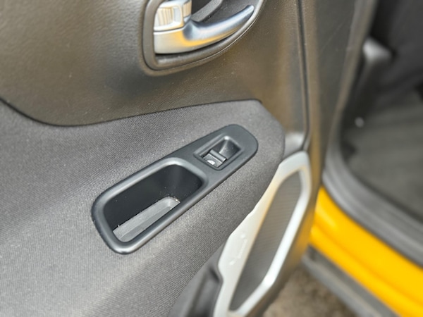 Used Jeep Renegade 2016 for sale - 76167498: Photo 36