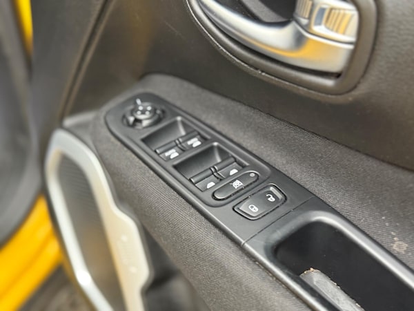 Used Jeep Renegade 2016 for sale - 76167498: Photo 39