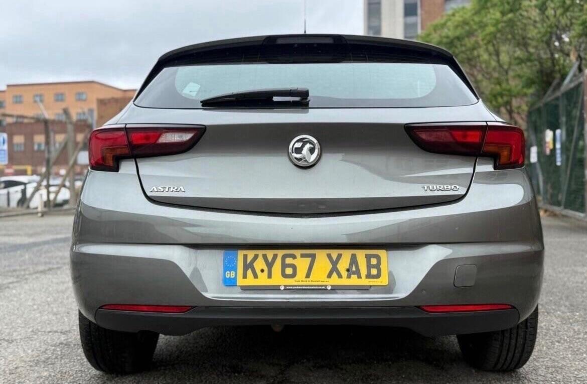 Used Vauxhall Astra 2017 for sale - 76878417: Photo 10