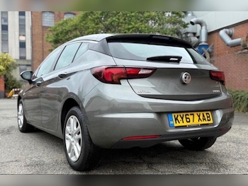 Used Vauxhall Astra 2017 for sale - 76878417: Photo