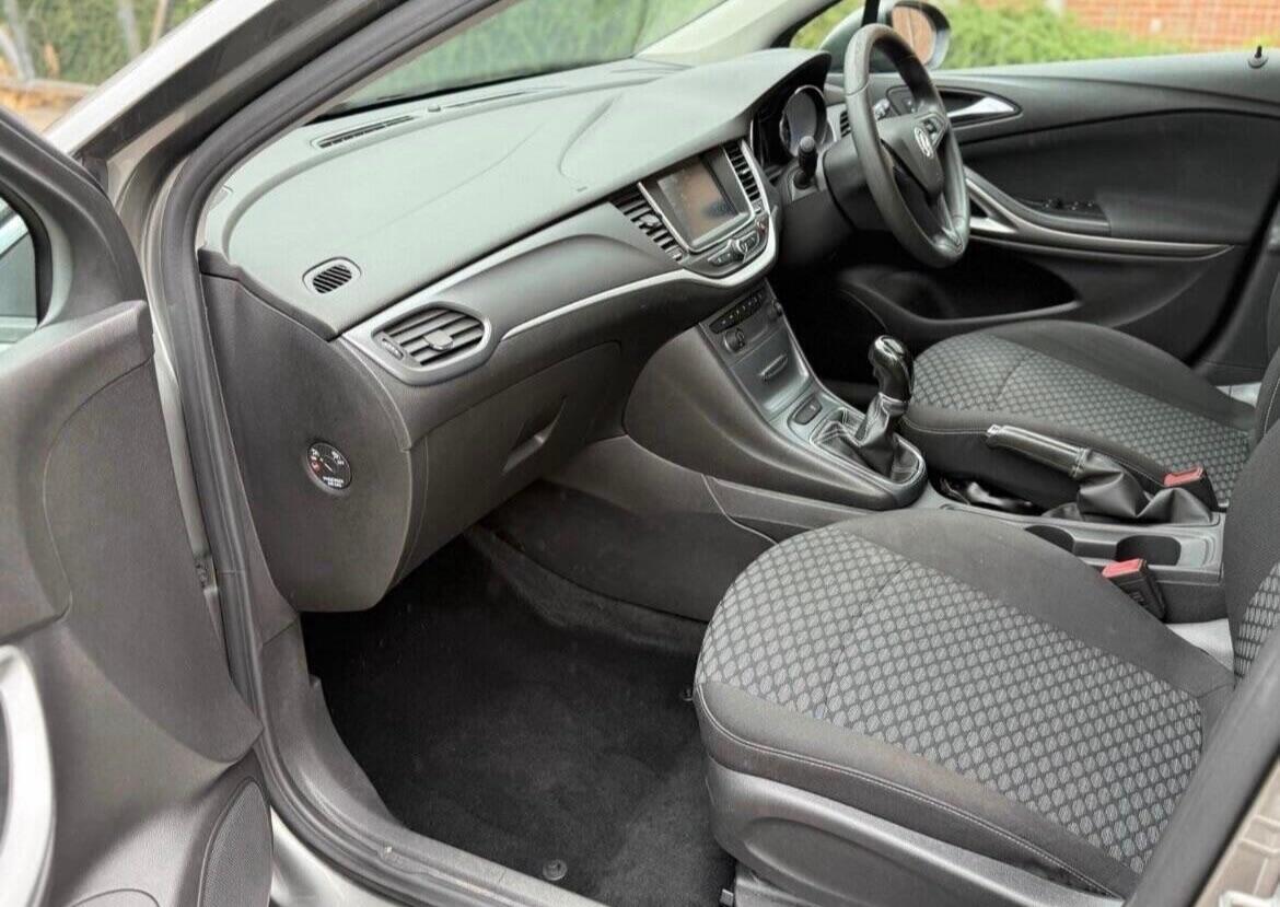 Used Vauxhall Astra 2017 for sale - 76878417: Photo 30