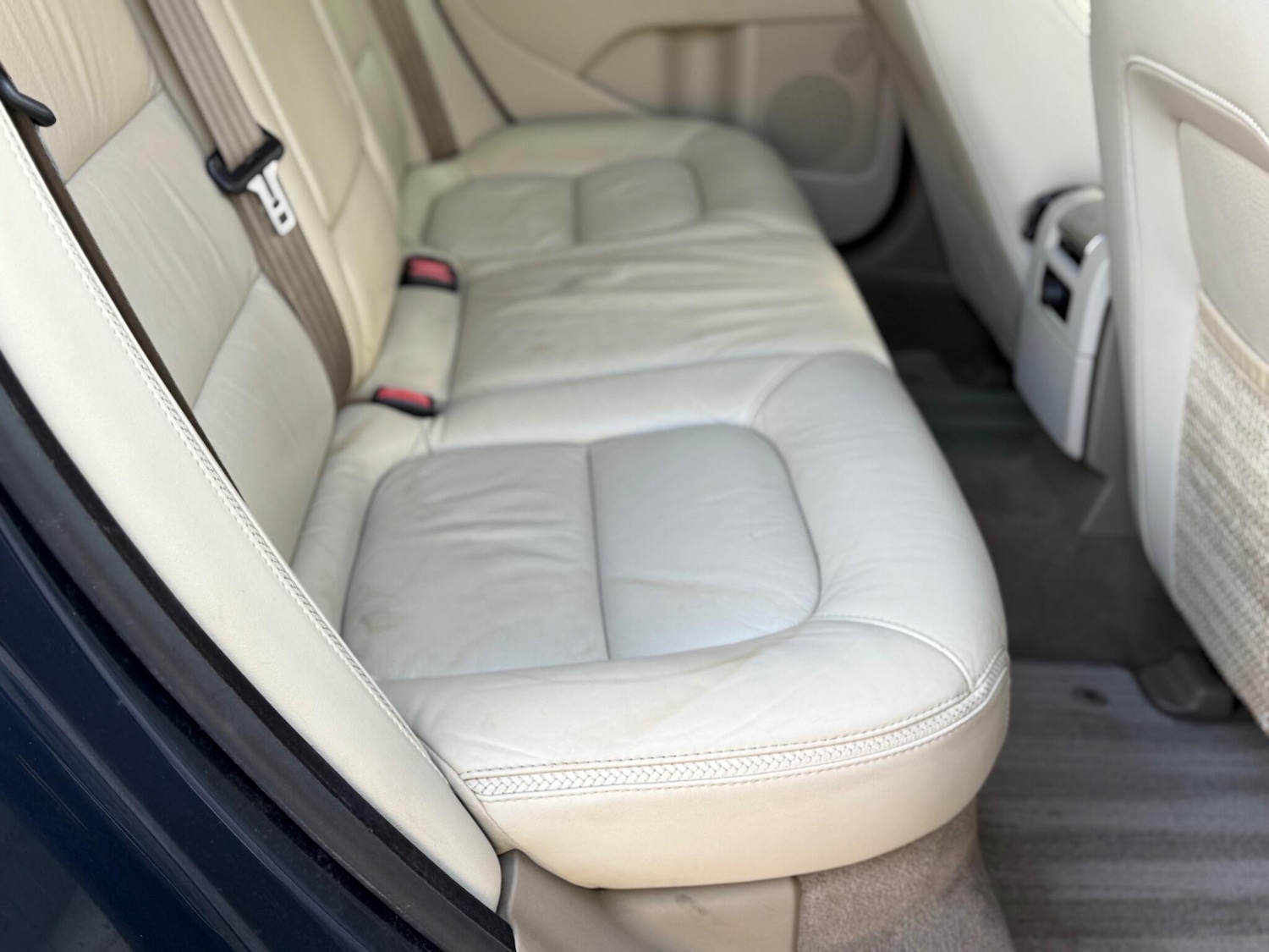 Used Volvo XC70 2011 for sale - 76878432: Photo 18