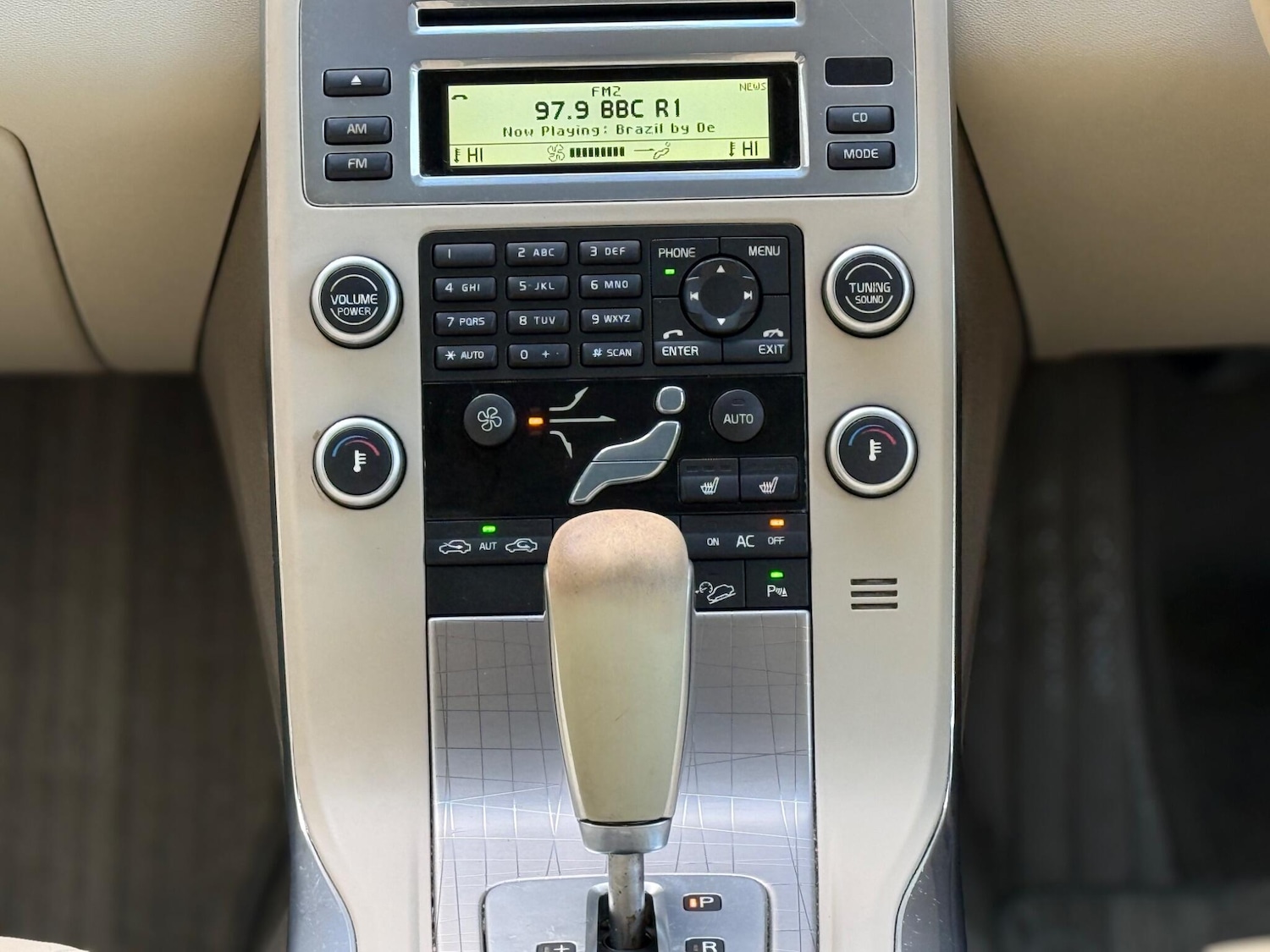 Used Volvo XC70 2011 for sale - 76878432: Photo 22