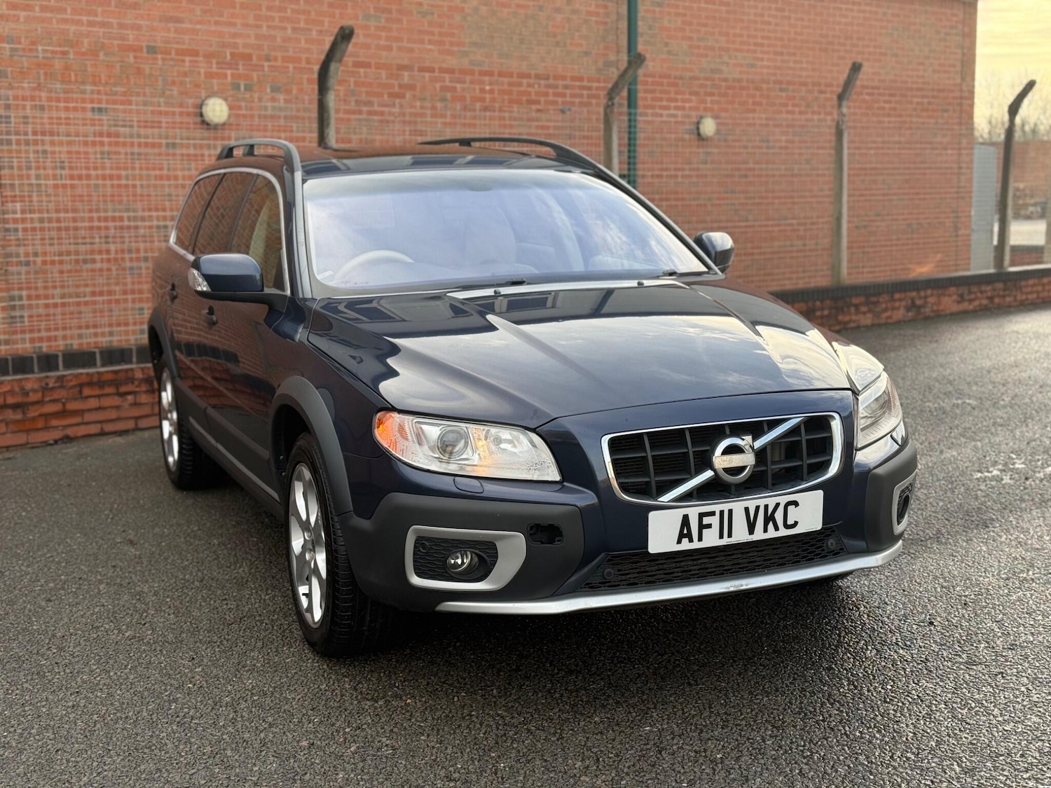 Used Volvo XC70 2011 for sale - 76878432: Photo 26