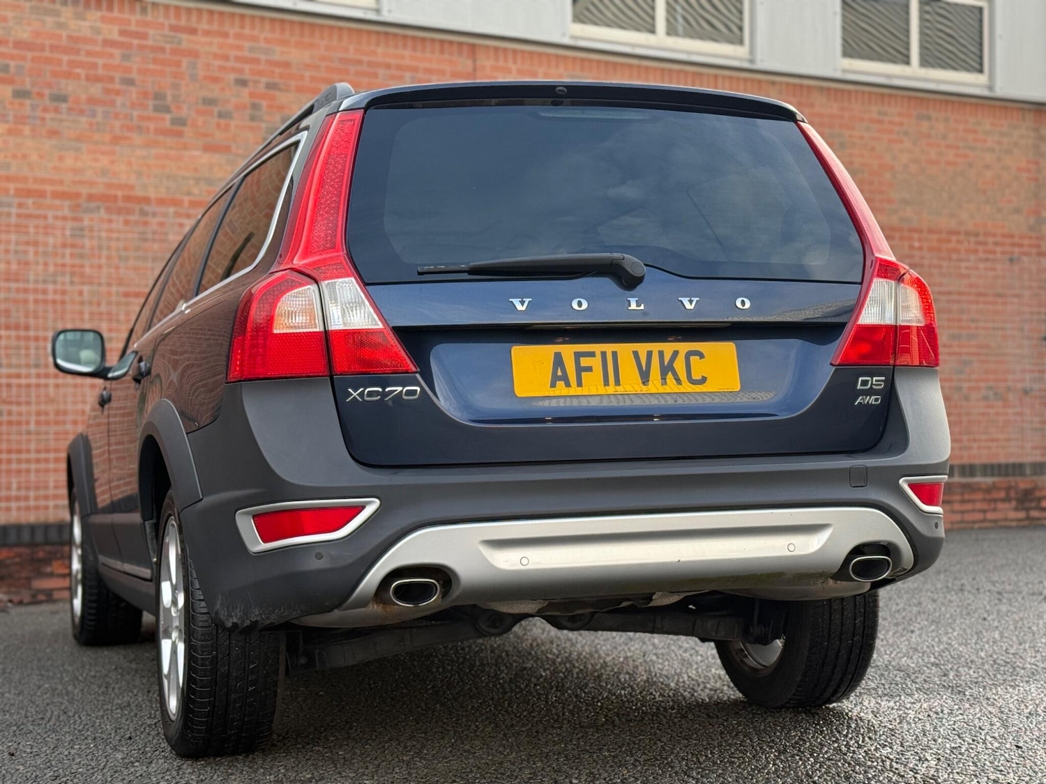 Used Volvo XC70 2011 for sale - 76878432: Photo 30