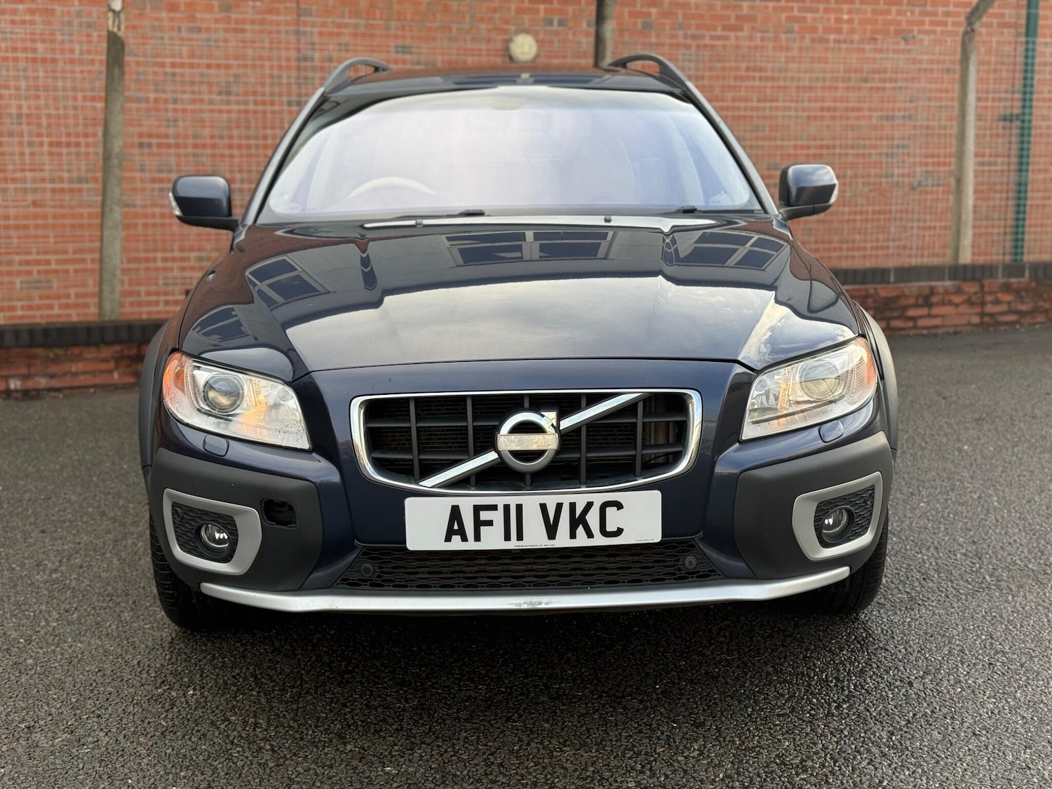 Used Volvo XC70 2011 for sale - 76878432: Photo 4