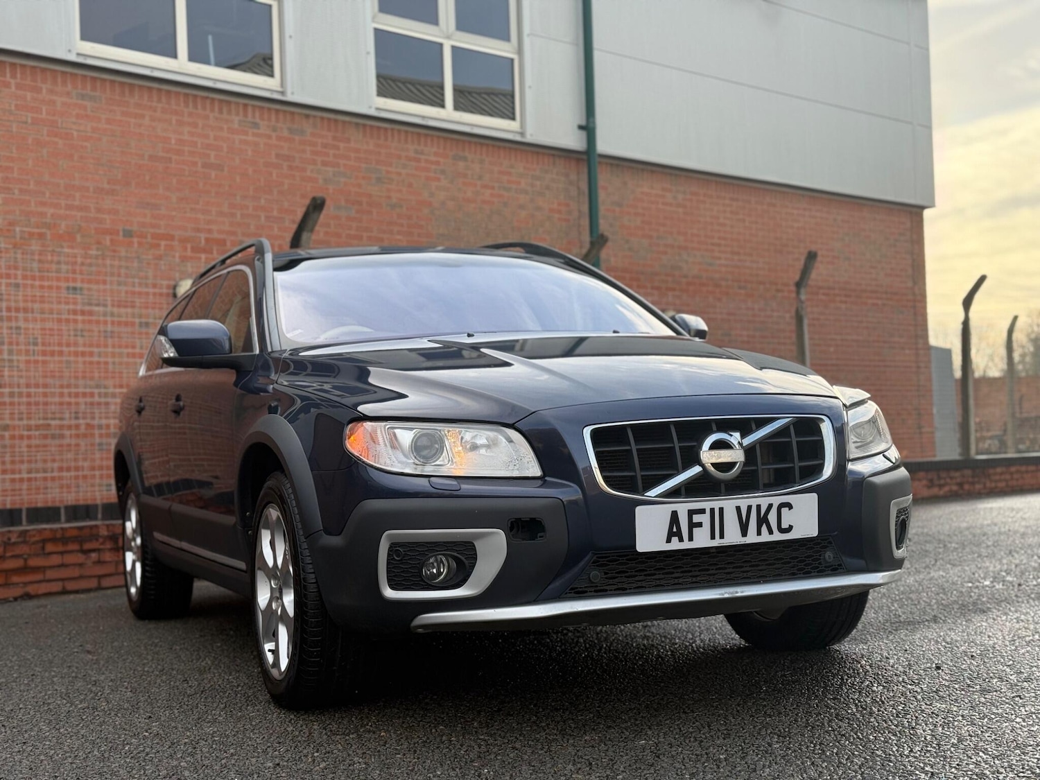 Used Volvo XC70 2011 for sale - 76878432: Photo 9