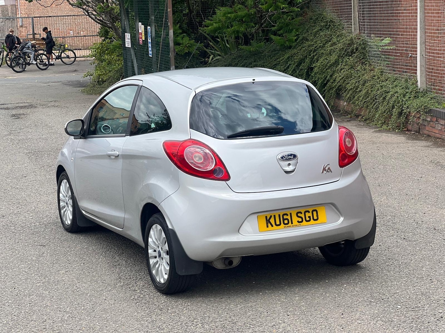 Vehicle 33