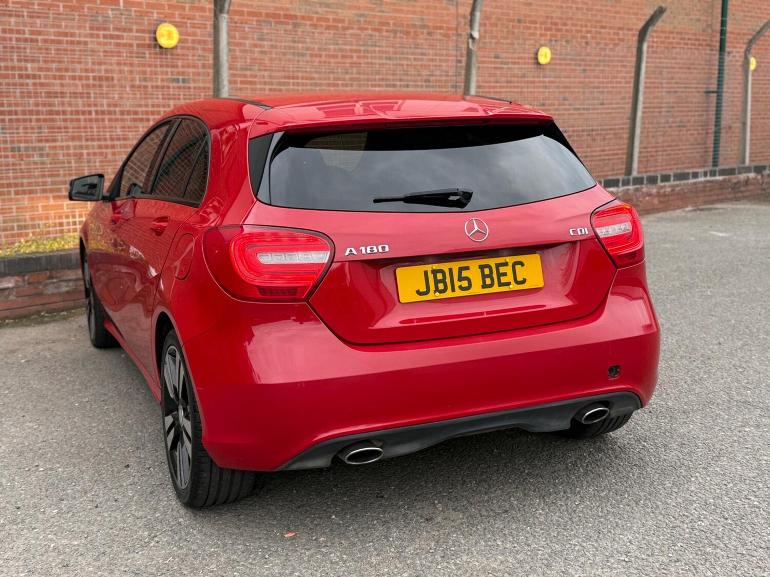 Used Mercedes-Benz A-Class 2015 for sale - 76306285: Photo 2