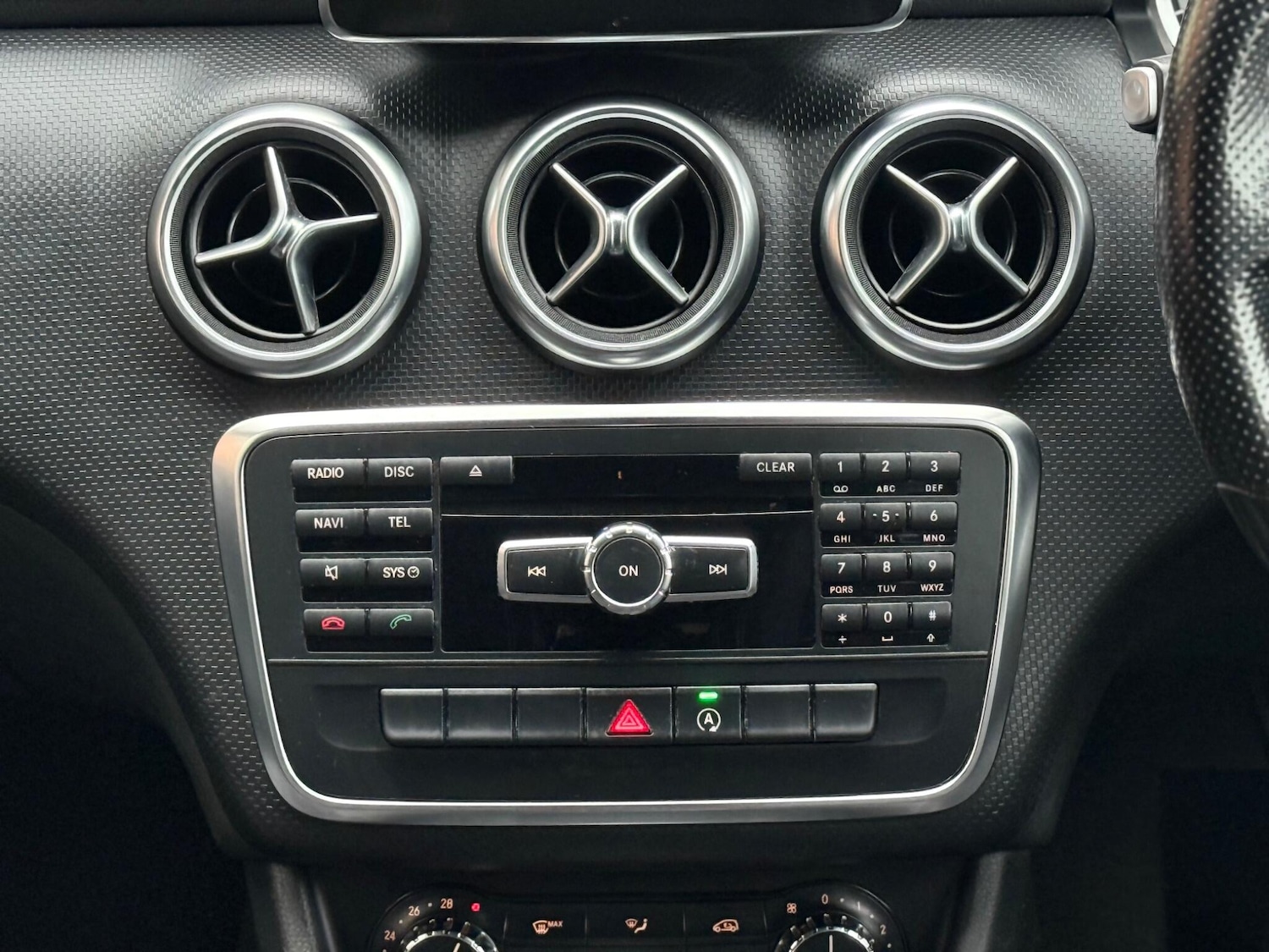 Used Mercedes-Benz A-Class 2015 for sale - 76306285: Photo 21