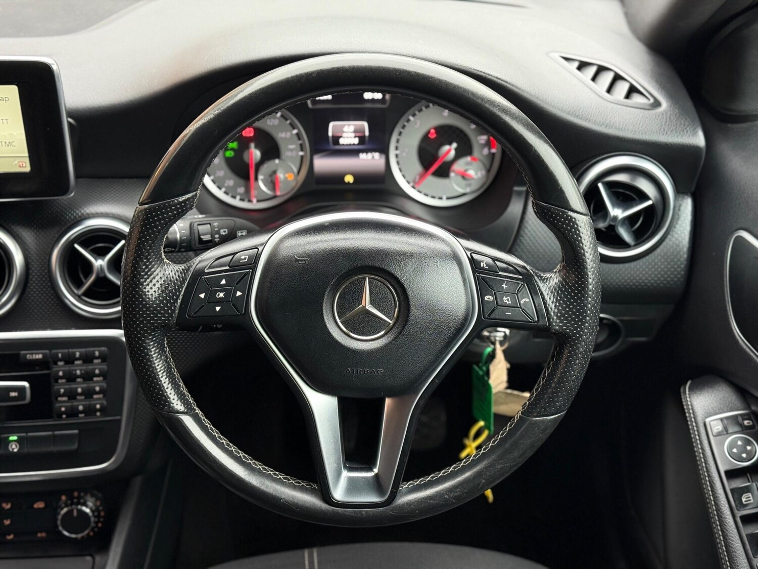 Used Mercedes-Benz A-Class 2015 for sale - 76306285: Photo 23
