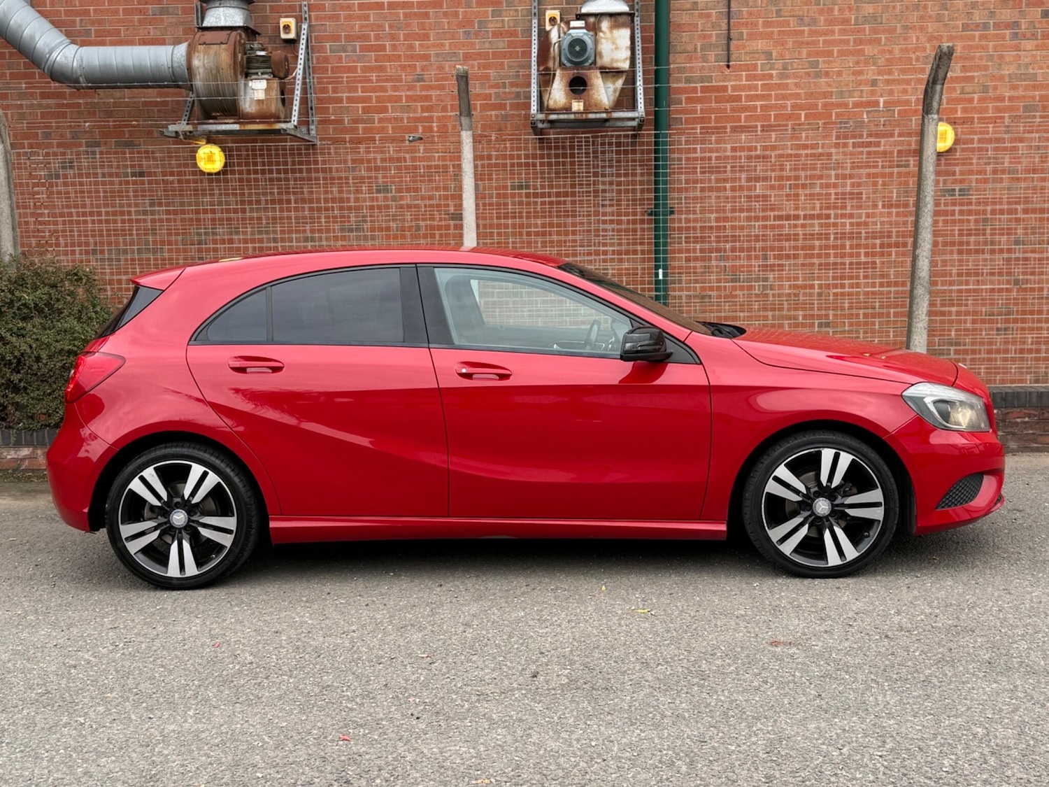 Used Mercedes-Benz A-Class 2015 for sale - 76306285: Photo 5