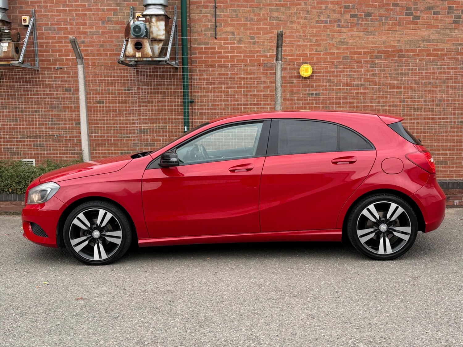 Used Mercedes-Benz A-Class 2015 for sale - 76306285: Photo 7