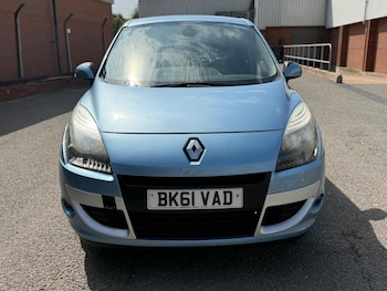 Used Renault Scenic 2011 for sale - 75552023: Photo