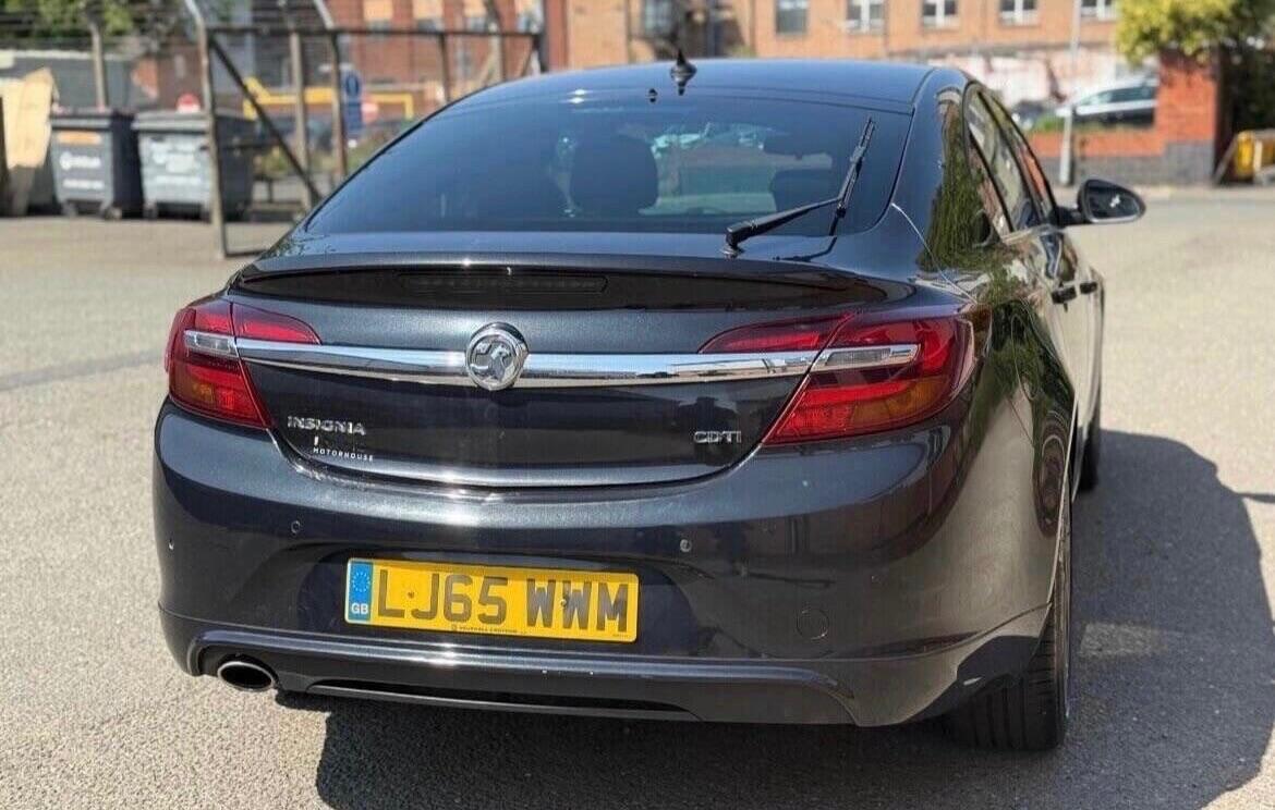 Used Vauxhall Insignia 2015 for sale - 77057506: Photo 2