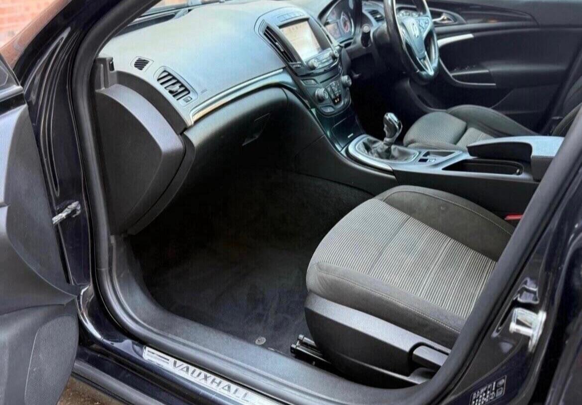 Used Vauxhall Insignia 2015 for sale - 77057506: Photo 38