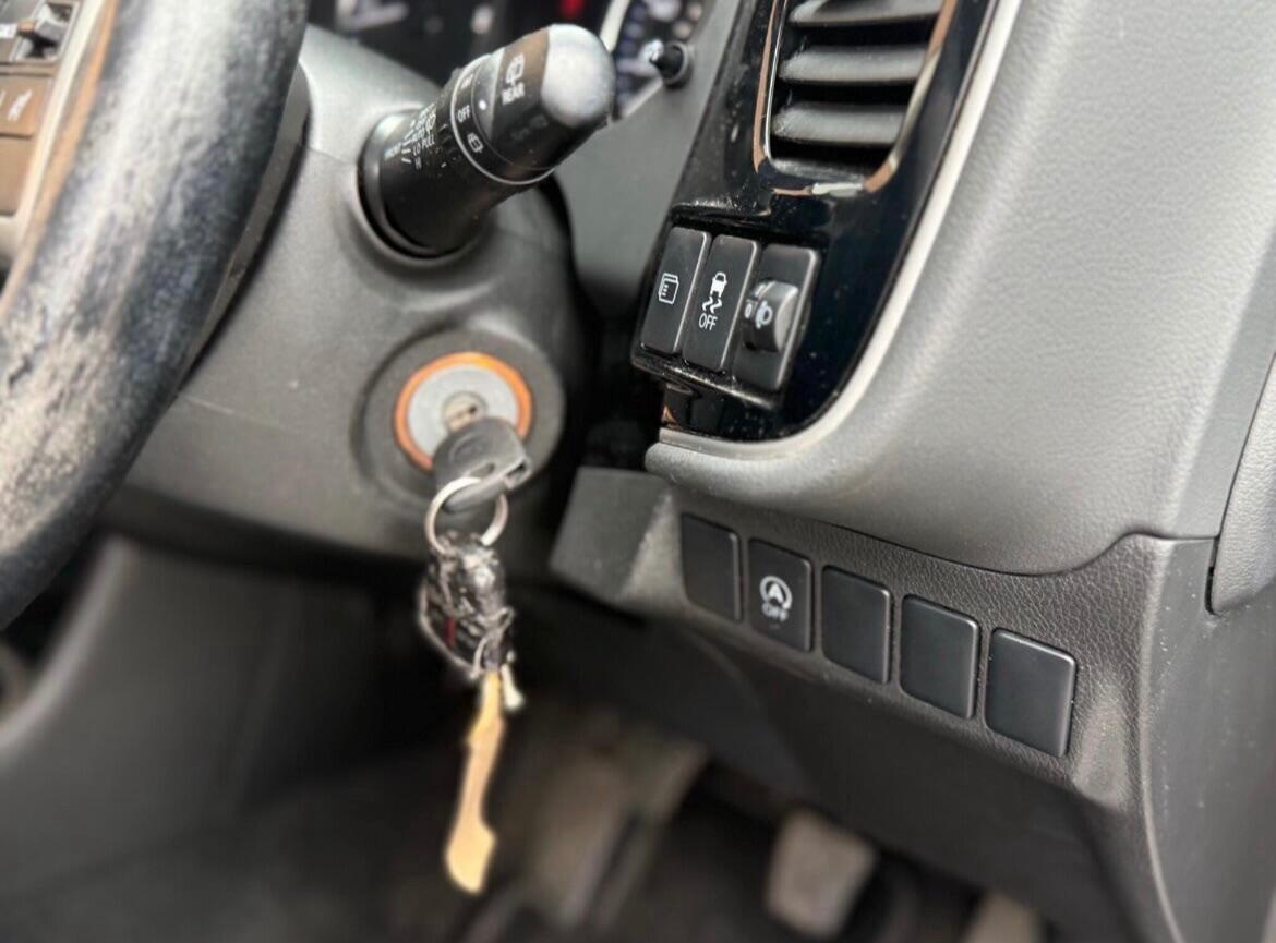 Used Mitsubishi Outlander 2016 for sale - 77191844: Photo 36