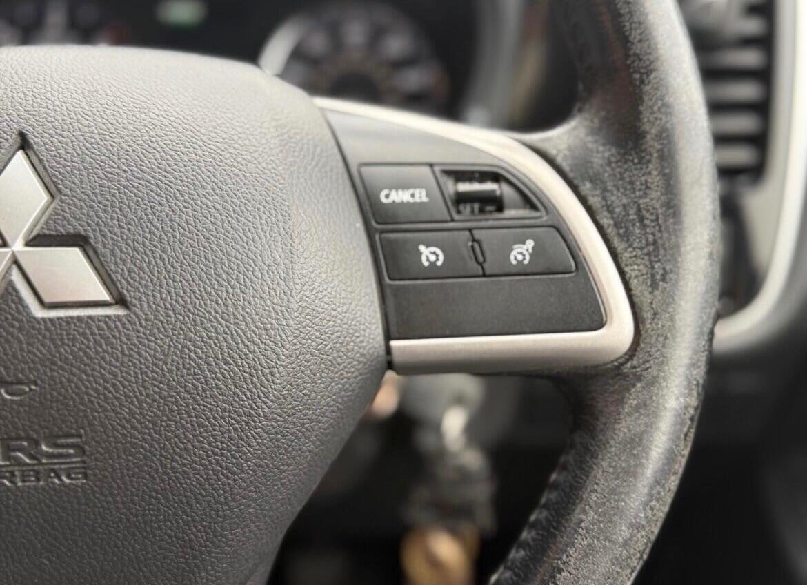 Used Mitsubishi Outlander 2016 for sale - 77191844: Photo 44