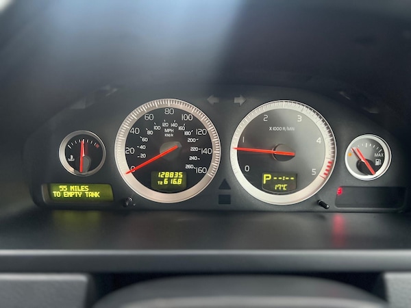 Used Volvo XC90 2011 for sale - 76166486: Photo 23