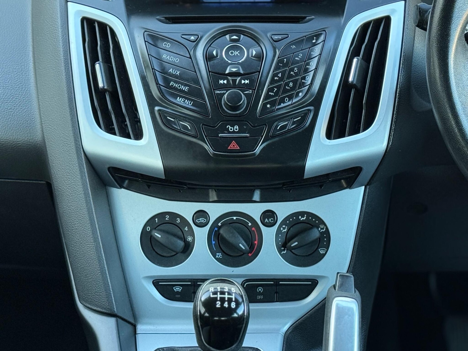 Used Ford Focus 2011 for sale - 76446912: Photo 19