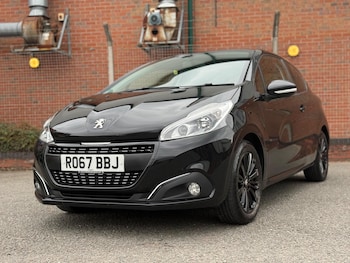 Used Peugeot 208 2017 for sale - 76295687: Photo