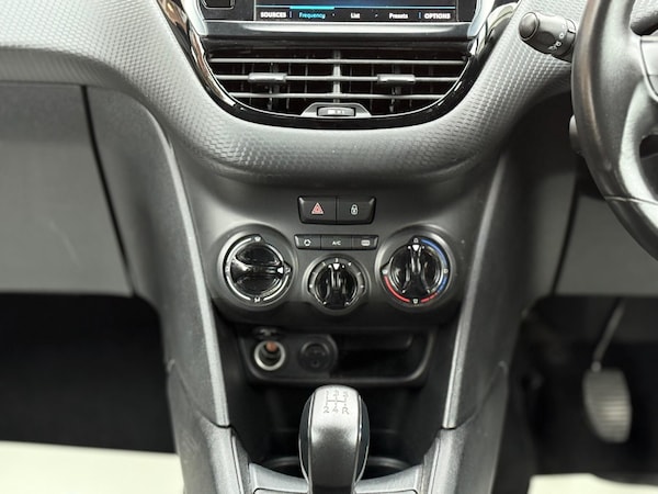 Used Peugeot 208 2017 for sale - 76295687: Photo 20