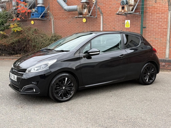 Used Peugeot 208 2017 for sale - 76295687: Photo 25