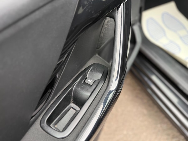 Used Peugeot 208 2017 for sale - 76295687: Photo 33