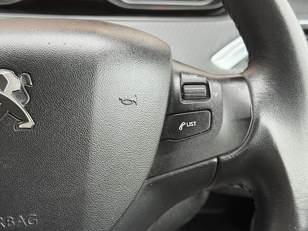Used Peugeot 208 2017 for sale - 76295687: Photo 38