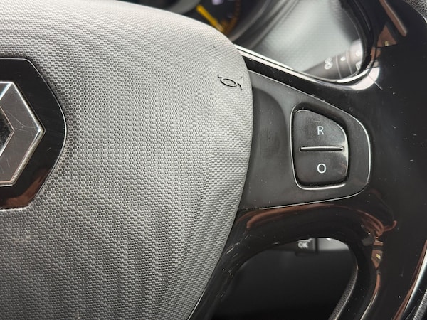 Used Renault Captur 2014 for sale - 76199747: Photo 32