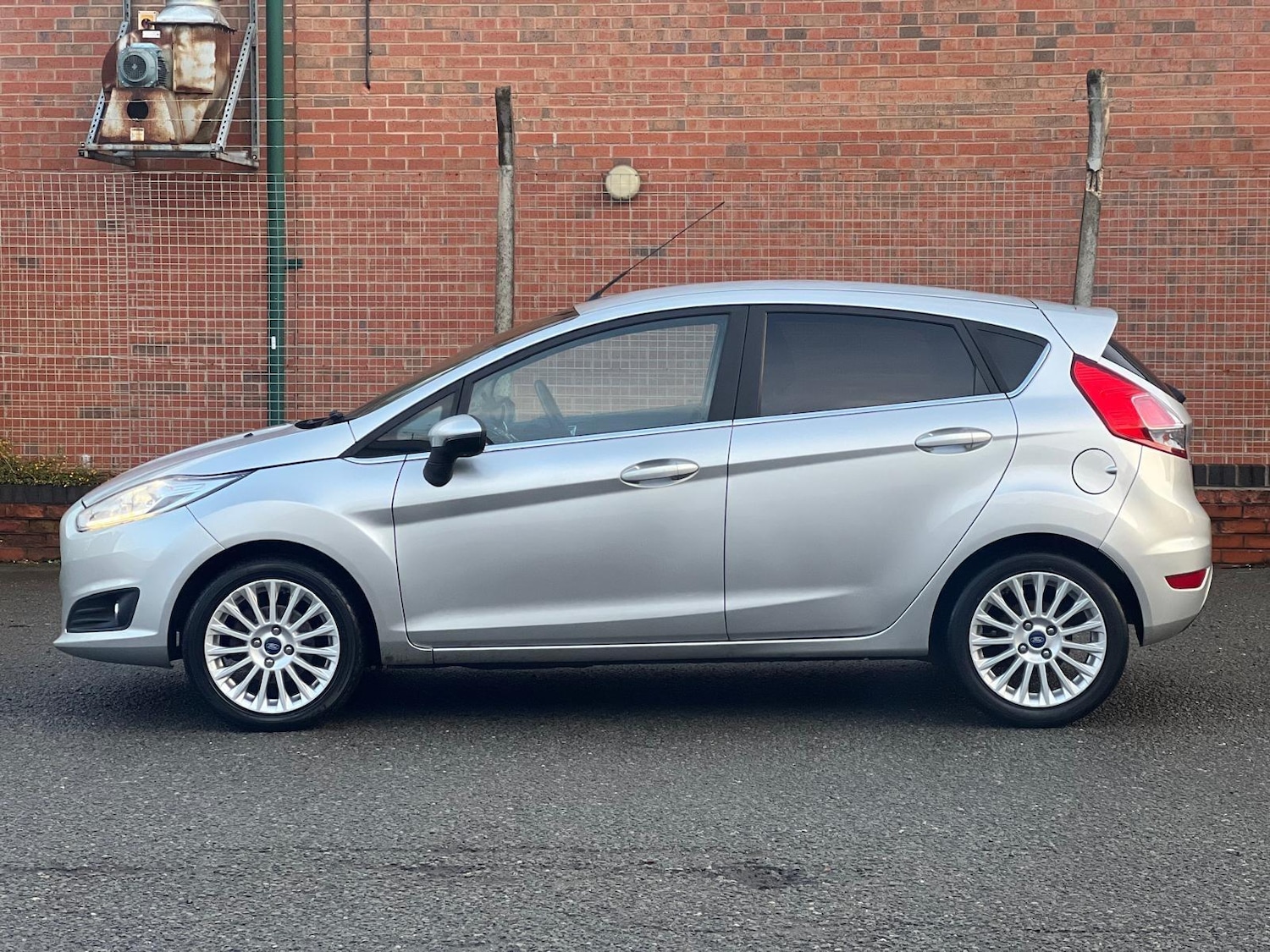 Used Ford Fiesta 2013 for sale - 76952492: Photo 7