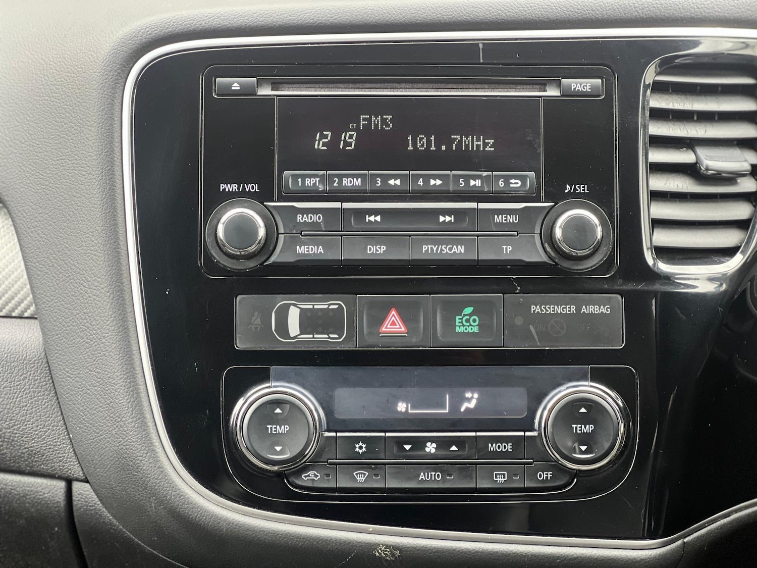 Used Mitsubishi Outlander 2014 for sale - 76360095: Photo 21