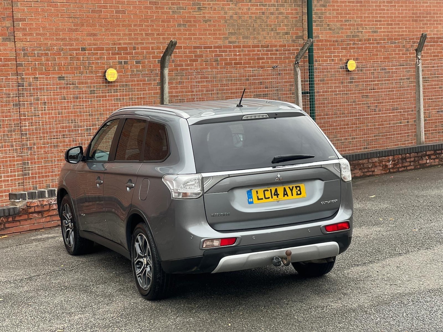 Used Mitsubishi Outlander 2014 for sale - 76360095: Photo 27