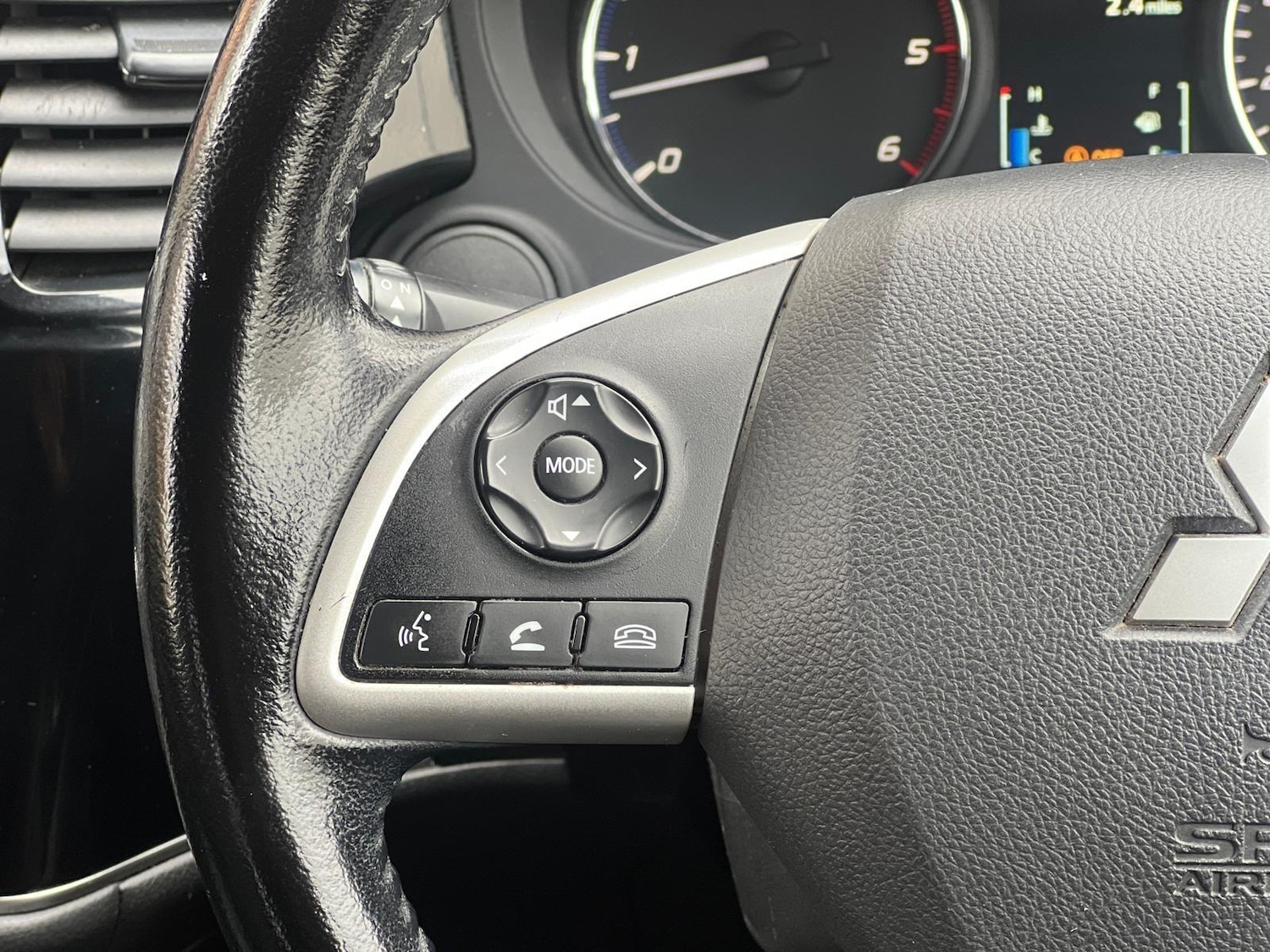 Used Mitsubishi Outlander 2014 for sale - 76360095: Photo 43