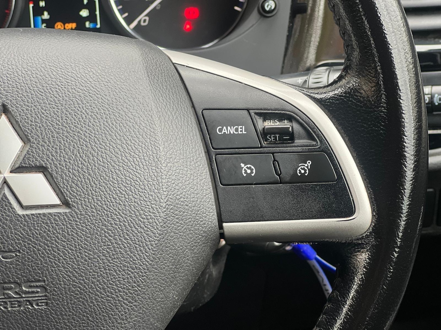 Used Mitsubishi Outlander 2014 for sale - 76360095: Photo 44