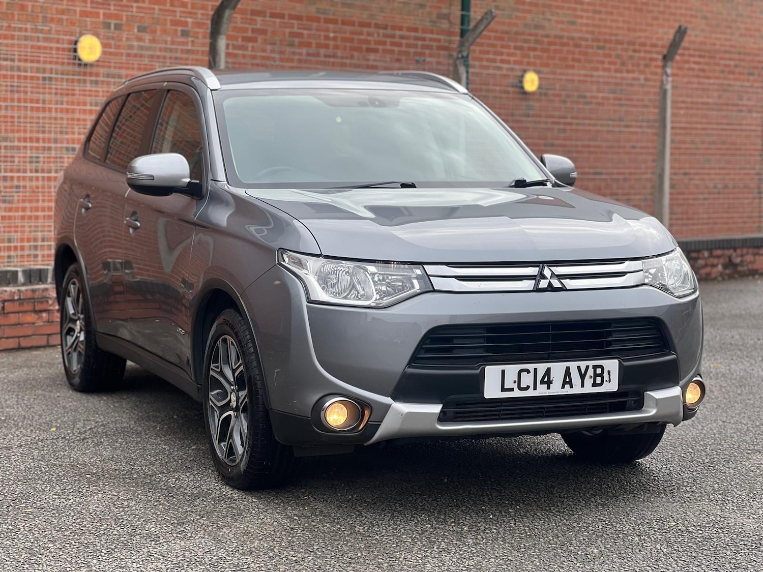 Used Mitsubishi Outlander 2014 for sale - 76360095: Photo 9