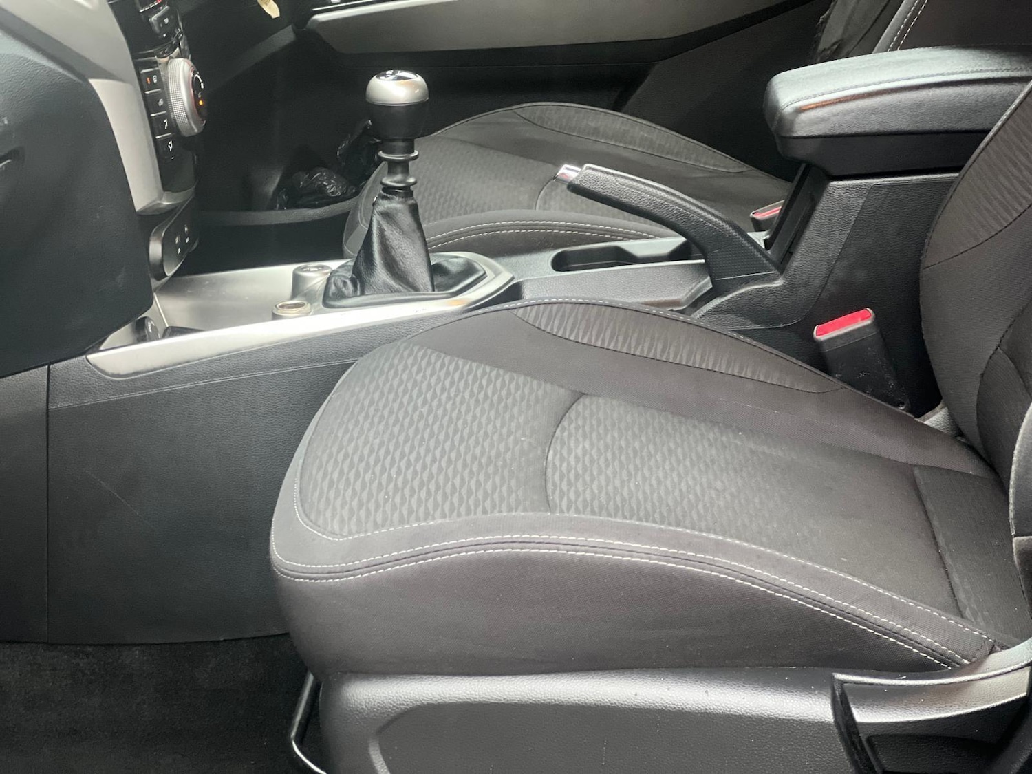 Used Ssangyong Tivoli 2016 for sale - 77242753: Photo 15