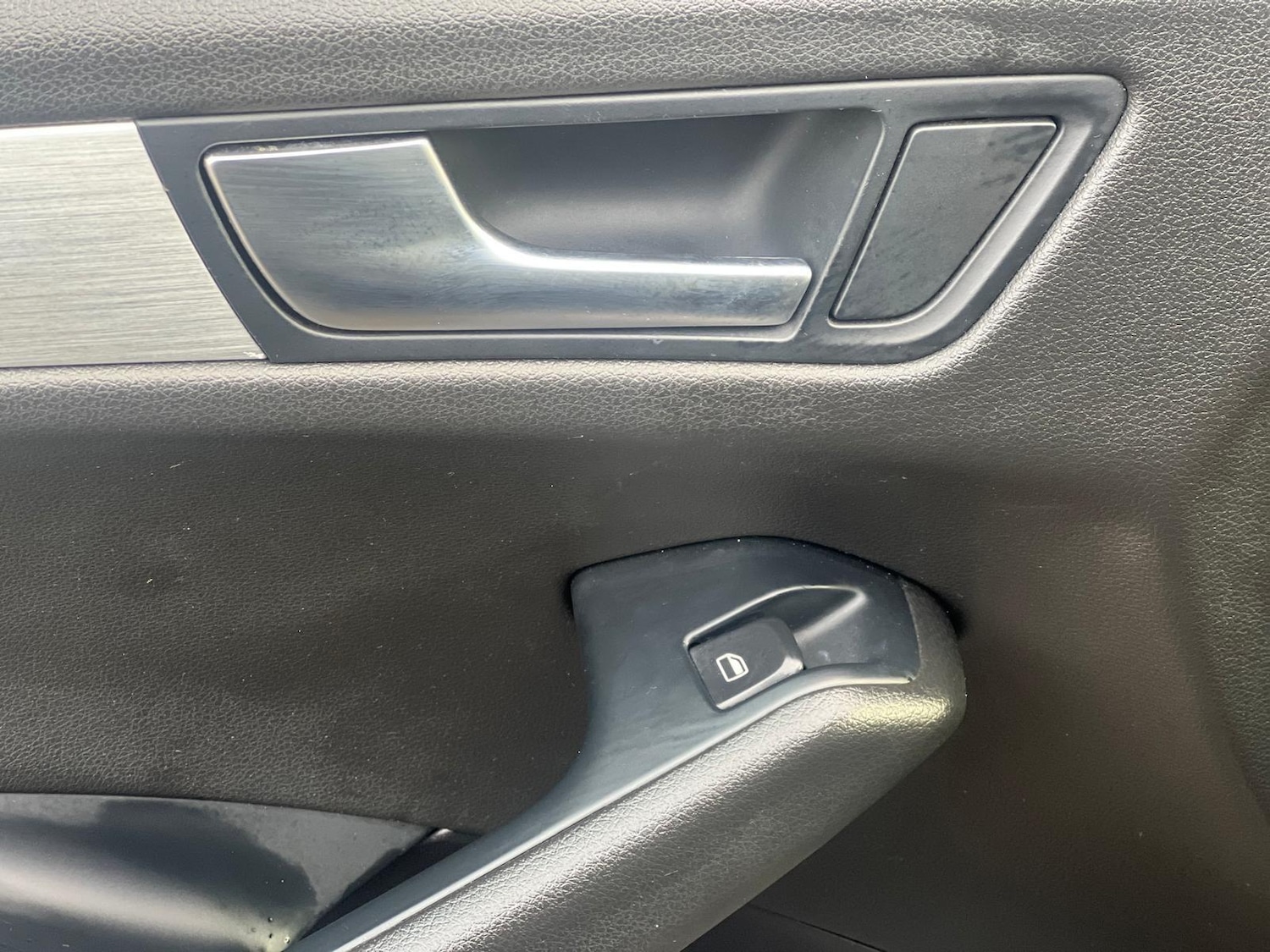 Used Audi Q5 2009 for sale - 76878418: Photo 37