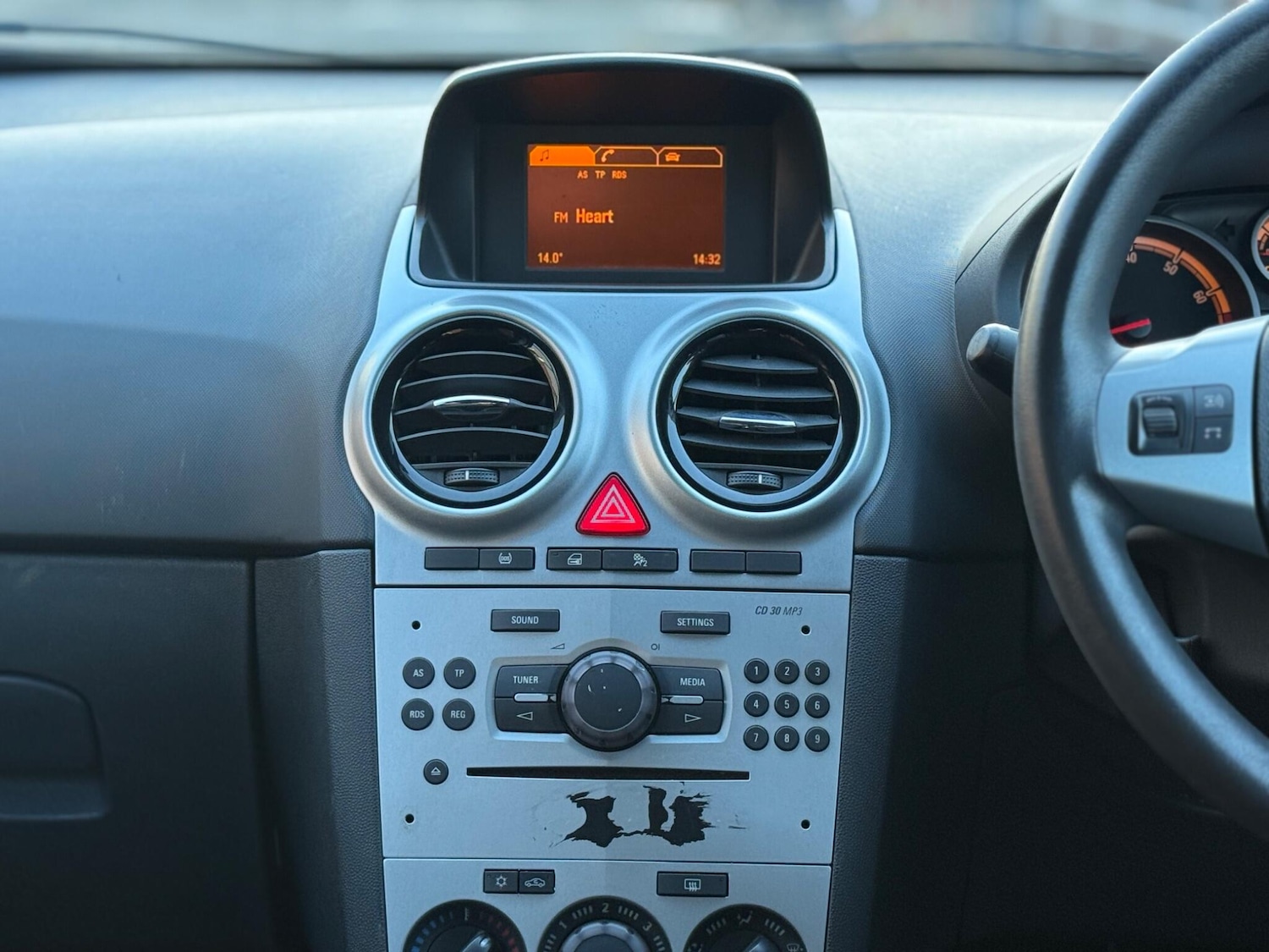 Used Vauxhall Corsa 2014 for sale - 76878428: Photo 18