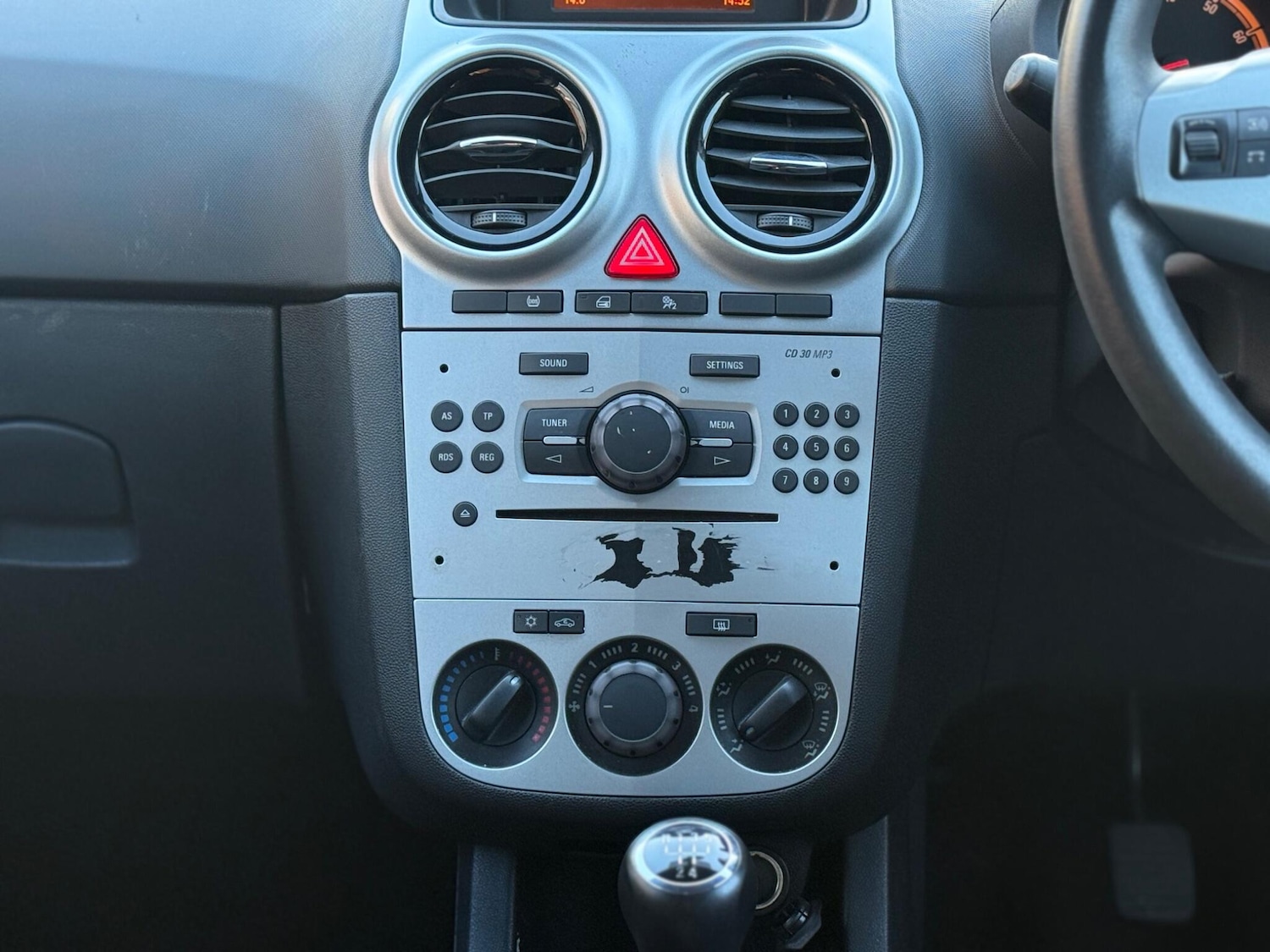 Used Vauxhall Corsa 2014 for sale - 76878428: Photo 19