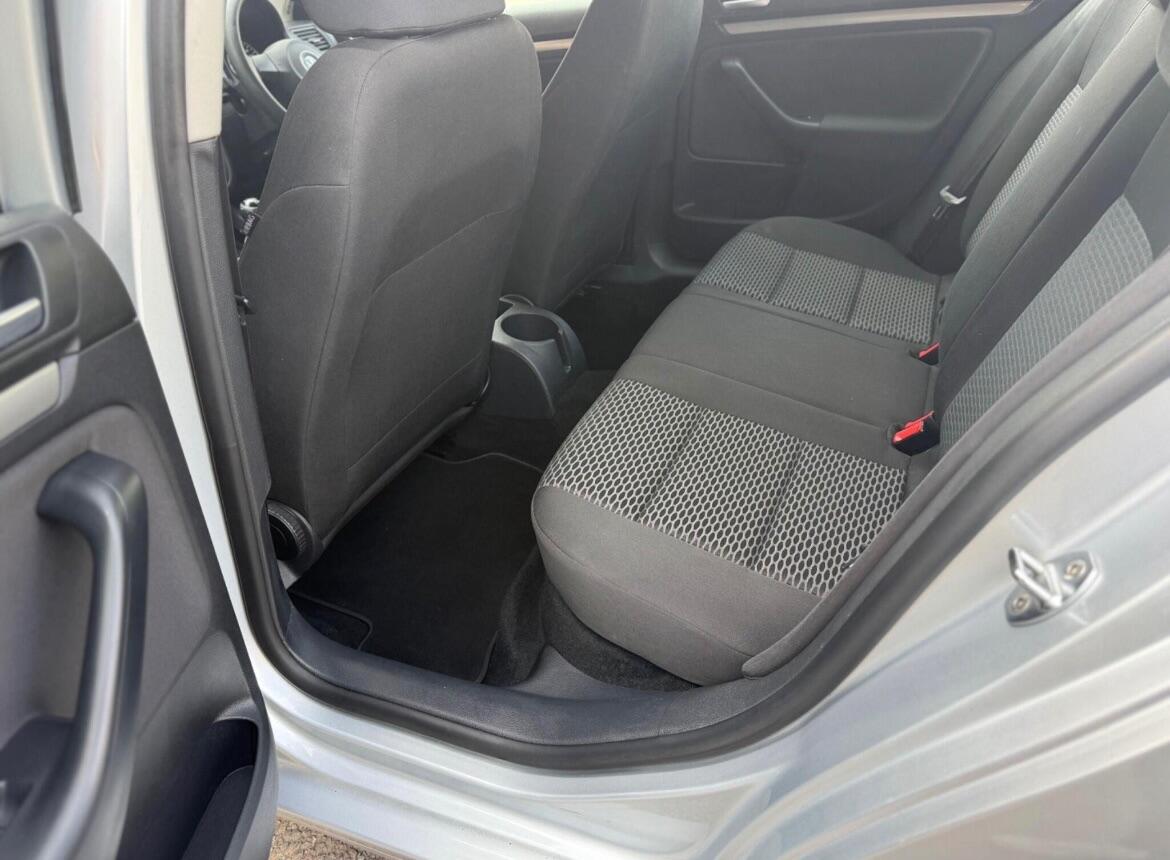 Used Volkswagen Jetta 2010 for sale - 76878409: Photo 12