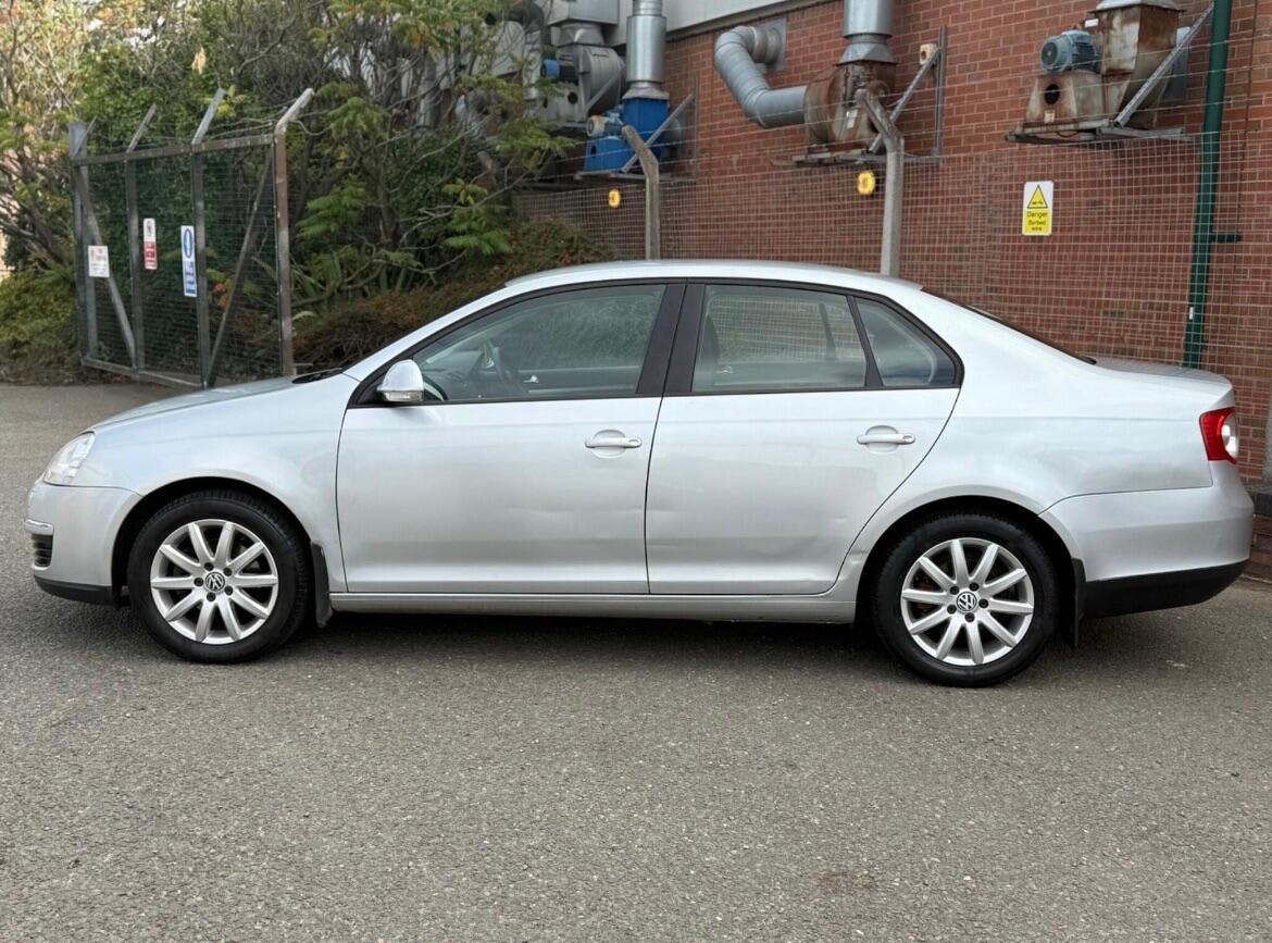 Used Volkswagen Jetta 2010 for sale - 76878409: Photo 6