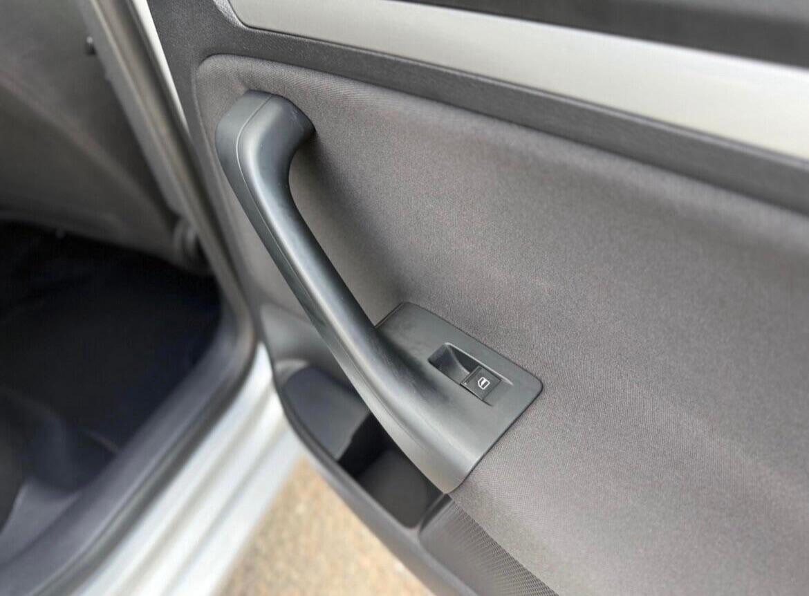 Used Volkswagen Jetta 2010 for sale - 77049912: Photo 32