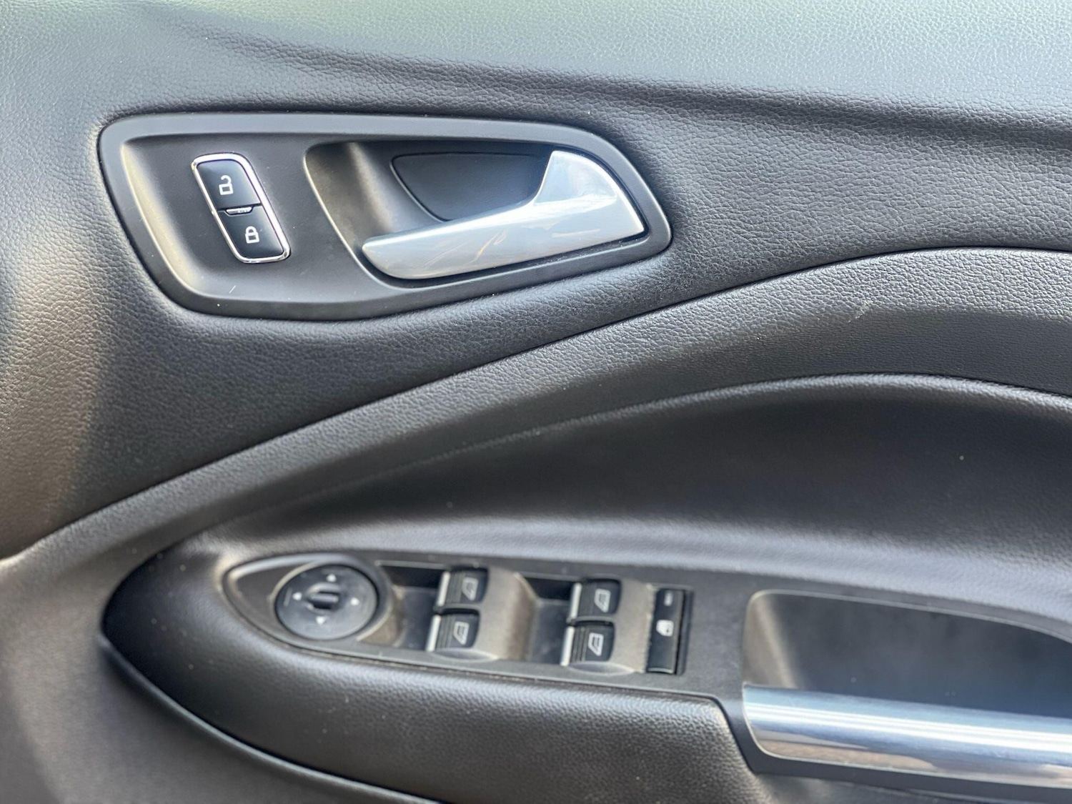 Used Ford Kuga 2016 for sale - 77359227: Photo 40