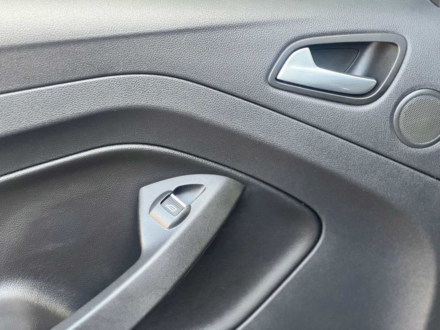 Used Ford Kuga 2016 for sale - 77359227: Photo 41